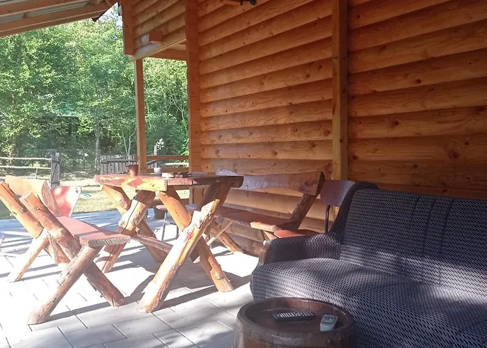 Brvnara Omladinac Dom wakacyjny *