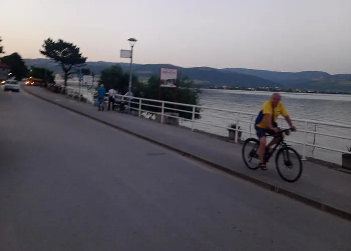 Dom wakacyjny Brvnara Omladinac *