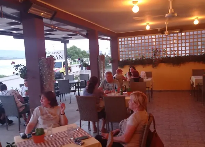 Dom wakacyjny Brvnara Omladinac